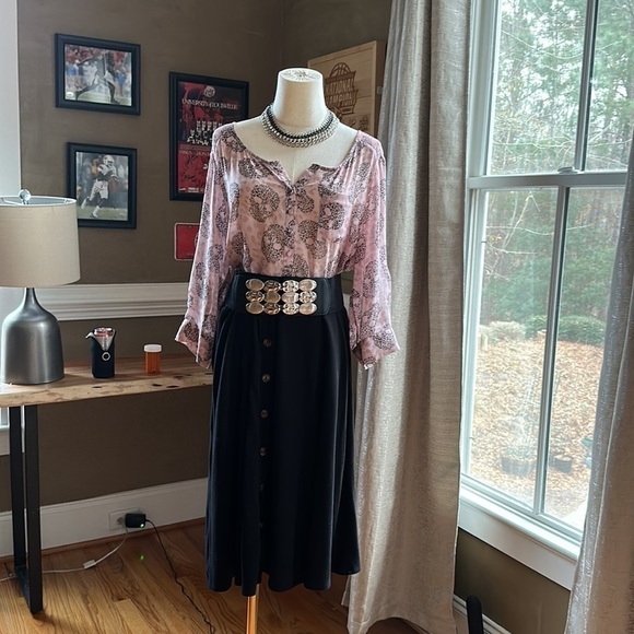 Torrid Black Ribbed Knit Skirt Size 1 - Picture 4 of 14